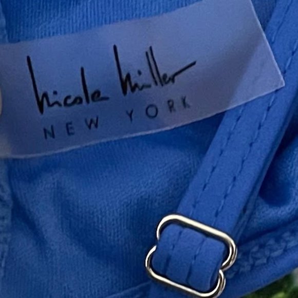 Nicole Miller SZ 10 Plunging Neckline Bathing Suit in Blue Floral NEW WI… - Picture 5 of 7